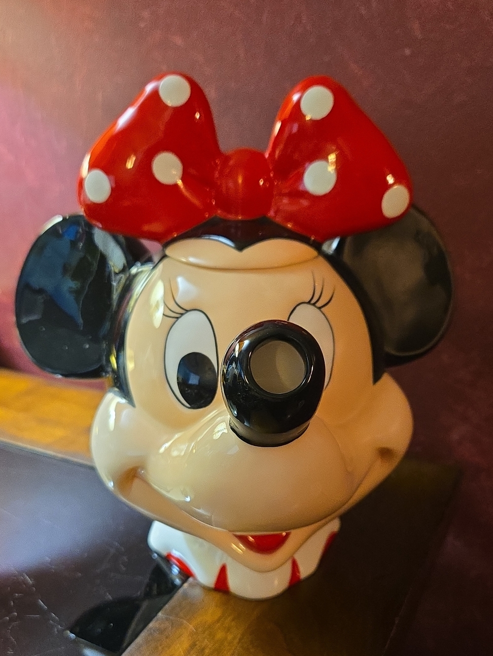 Vtg Disney Minnie Mouse Polka Dot Bow Teapot Approximately 8”x8”.
